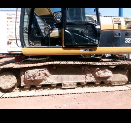 1,50,000บาทCaterpillar320Dใช้งาน80,000ช.ม ทะเบียนเอกสารพร้อมโอน