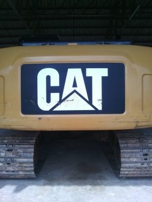 ขายรถแบคโฮ CAT 320 D JAPAN เอกสารเล่ม ไมล์ 10000 ชม.ราคา 2000000