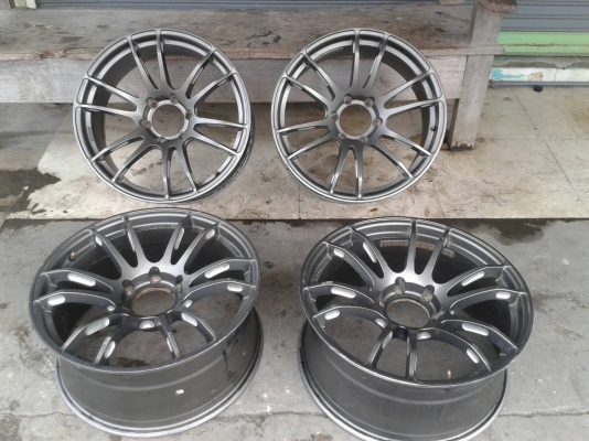 ล้อแม็กขอบ20นิ้ว6รู ชุดนี้สมบูรณ์พร้อมใช้ ลดราคาเหลือ 7900 บาท