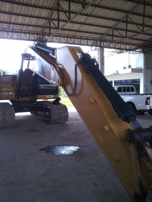 CAT 320-D 10,000 ชม.รถสภาพสวยพร้อมใช้ราคา 2,000,000 รถสตูล