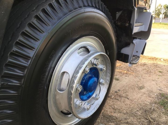 10ล้อดั้ม FM3H 195แรง ปี36 ราคาเบาๆ รถสวยพร้อมใช้งานคับ