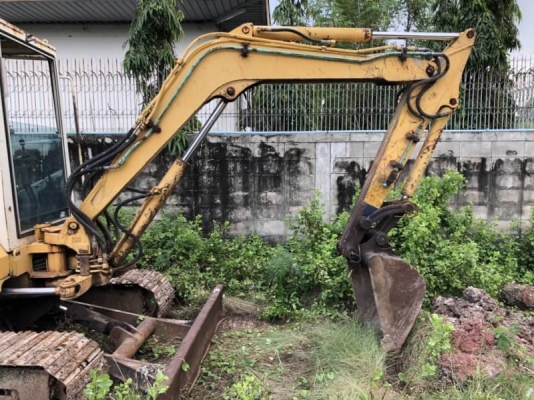 ขาย 285,000 เก่านอก KOMATSU PC40-6 (พร้อมหัวเจาะ) เครื่องดี ปั้มแรง โช่หนา เอวแน่น สภาพสวยพร้อมใช้   รถอยู่ จ.นครปฐม โทร 0610710295