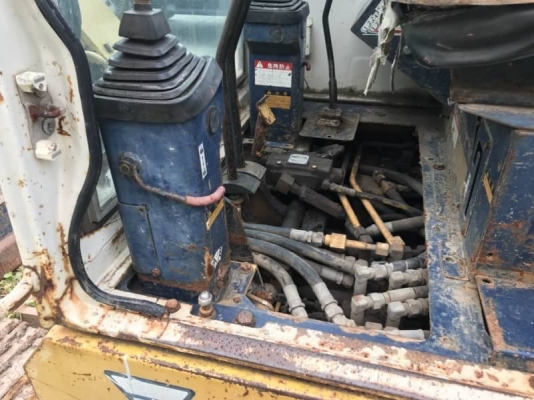 ขาย 285,000 เก่านอก KOMATSU PC40-6 (พร้อมหัวเจาะ) เครื่องดี ปั้มแรง โช่หนา เอวแน่น สภาพสวยพร้อมใช้   รถอยู่ จ.นครปฐม โทร 0610710295