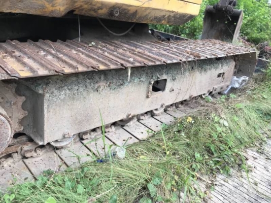 ขาย 285,000 เก่านอก KOMATSU PC40-6 (พร้อมหัวเจาะ) เครื่องดี ปั้มแรง โช่หนา เอวแน่น สภาพสวยพร้อมใช้   รถอยู่ จ.นครปฐม โทร 0610710295