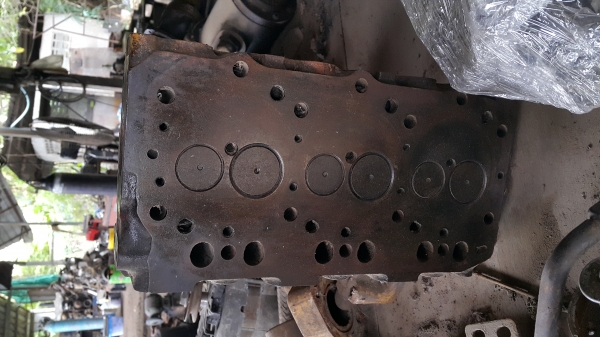 ขายฝาสูบ komatsu 3D95