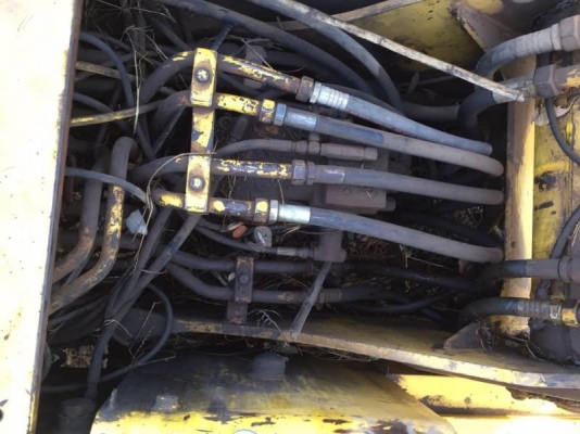 ขาย 675,000 บาท KIBELCO SK200 MARK 3 เก๋งเทา เครื่องดี ปั้มแรง โซ่หนา  เอวแน่น ไฟฟ้าครบ เอกสารเล่มทะเบียน  รถอยู่ จ ศรีสะเกษ โทร 0610710295