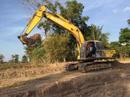 ขาย 675,000 บาท KIBELCO SK200 MARK 3 เก๋งเทา เครื่องดี ปั้มแรง โซ่หนา  เอวแน่น ไฟฟ้าครบ เอกสารเล่มทะเบียน  รถอยู่ จ ศรีสะเกษ โทร 0610710295