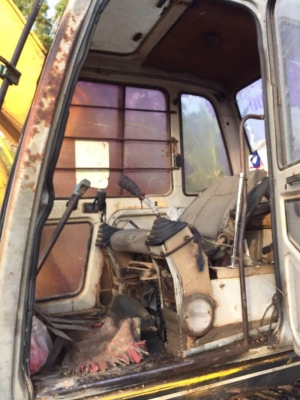 ขาย 675,000 บาท KIBELCO SK200 MARK 3 เก๋งเทา เครื่องดี ปั้มแรง โซ่หนา  เอวแน่น ไฟฟ้าครบ เอกสารเล่มทะเบียน  รถอยู่ จ ศรีสะเกษ โทร 0610710295