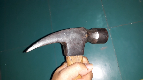 ขายค้อนSTANLEY 28OZ. MADE IN USA.ด้ามไม้มือสองสภาพดี