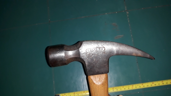 ขายค้อนSTANLEY 28OZ. MADE IN USA.ด้ามไม้มือสองสภาพดี