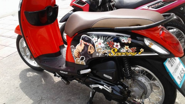 ขาย Honda Scoopy i ปี 57 รุ่นไฟเลี้ยวบังลม U-BOX ใหญ่ ประมาณปลายปี เครื่องดีเดิมๆ ภายนอกสวย ยางดอกเต