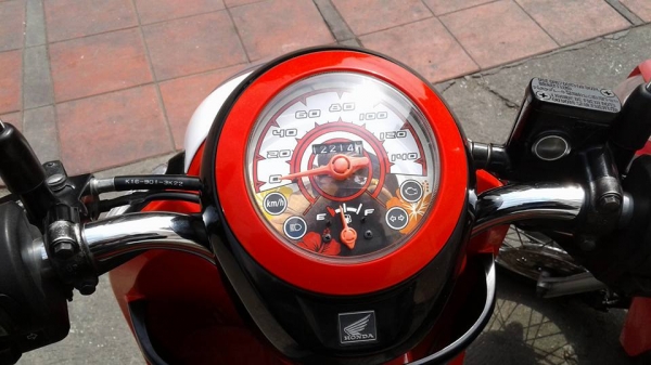 ขาย Honda Scoopy i ปี 57 รุ่นไฟเลี้ยวบังลม U-BOX ใหญ่ ประมาณปลายปี เครื่องดีเดิมๆ ภายนอกสวย ยางดอกเต