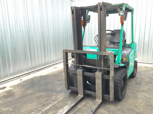 Mitsubishi FD30NT : ฟอร์คลิฟต์ 3 ตัน ดีเซล โทร. 080-6565422 (หนิง)