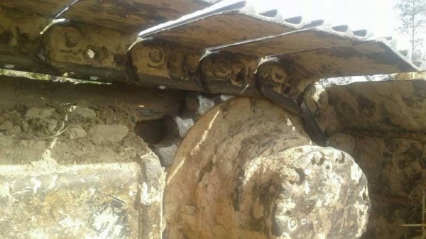 ขาย 485,000 บาท HITACHI EX200-1 เครื่องเดิมดี ปั้มK3V โช่หนา เอวแน่น เอกสารชื้อขาย  รถอยู่  ยโสธร  โทร0610710295