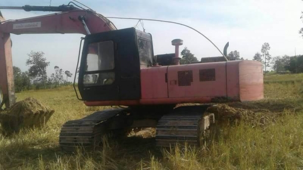 ขาย 485,000 บาท HITACHI EX200-1 เครื่องเดิมดี ปั้มK3V โช่หนา เอวแน่น เอกสารชื้อขาย  รถอยู่  ยโสธร  โทร0610710295