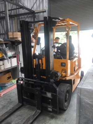 ขาย โฟรคลิฟท์ เยล 2.5 ตัน ดีเซล เสาทูฟรี 3 เมตร