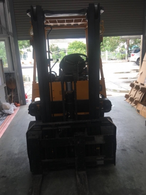 ขาย โฟรคลิฟท์ เยล 2.5 ตัน ดีเซล เสาทูฟรี 3 เมตร