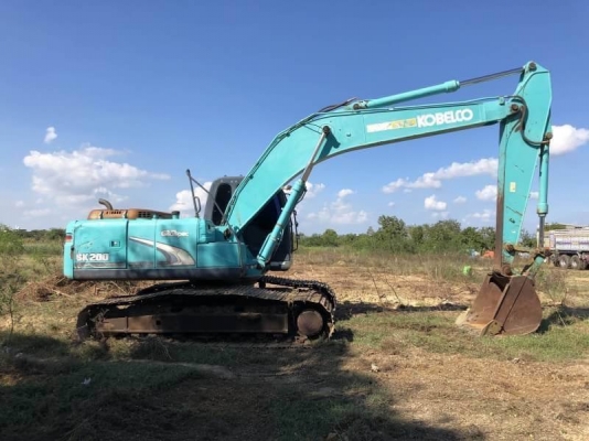 ขาย 1,695,000 บาท KOBELCO SK200 MAKK 8 YN12 SUPER ทำงาน 13,xxx ชม เครื่องดี ปั้มแรง โล่หนา เอวแน่น ไฟฟ้าครบ เอกสารเล่มทะเบียน  รถอยู่  นครปฐม โทร 0610710295