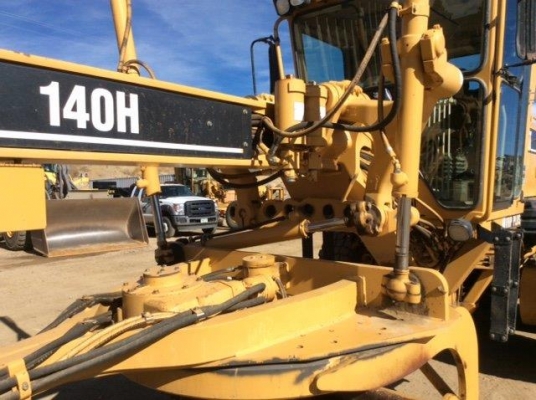 Caterpillar 140H พร้อมติดตั้ง scarifier/ripper รถอยู่อเมริกา โทร. 080-6565422 (หนิง)