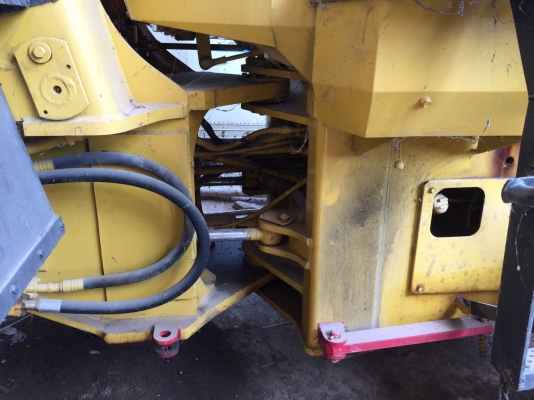 ขายรถตักKomatsu WA400-1 เล่มทะเบียนพร้อม มี2คัน รถสวย สภาพดี