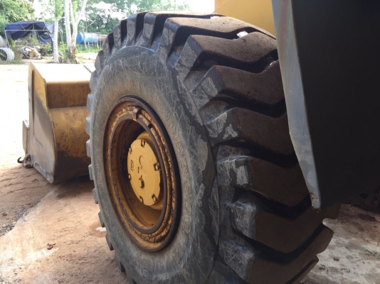 ขายรถตักKomatsu WA400-1 เล่มทะเบียนพร้อม มี2คัน รถสวย สภาพดี