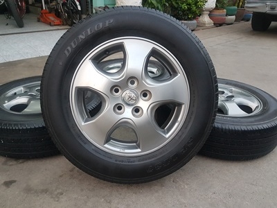 ขายล้อTOYOTA VIGO Smart 16 พร้อมยาง 215/65/16 ปี15