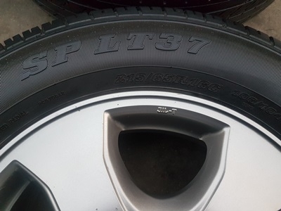 ขายล้อTOYOTA VIGO Smart 16 พร้อมยาง 215/65/16 ปี15