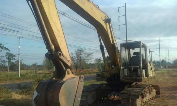 ขาย 395,000 KONATSU pc 200-5 เครื่องดี ปั้มแรง เอวมีขยับ ช่วงล่างดี ไฟฟ้าตัด เอกสารหนังสือสัญญาซื้อขาย รถอยู่ ศรีสะเกษ 090-772-3710 090-772-3708