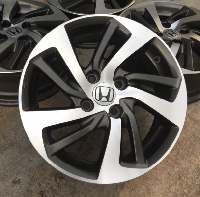 ล้อแม็ก Honda Jazz ขอบ 15 สีเทาปัดเงา