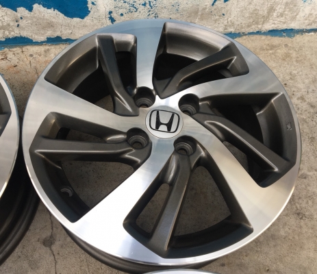 ล้อแม็ก Honda Jazz ขอบ 15 สีเทาปัดเงา