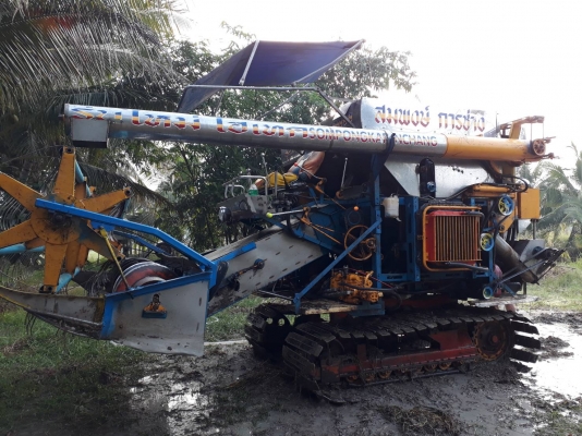 ลงราคาผิดครับ ราคาจริง 550000บาท. ขายรถเกี่ยวข้าวขนาดกลางสมพงษ์การช่าง 10-21-135แรง