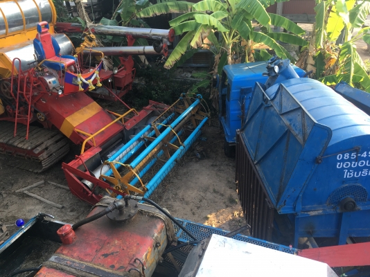 ขายรถเกี่ยวข้าวเกษตรพัฒนาอุ้ม2.5ตัน10-22-195โบ ขายรถเกี่ยวข้าวเกษตรพัฒนาอุ้ม2.5ตัน10-22-195โบ