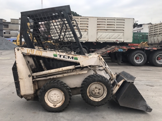 ขายรถตักล้อยาง TCM 343 BH ราคา 42,000 ต่อรอง ระบบสมบูรณ์ พร้อมใช้ เดิมๆเครื่องแรง กำลังดี สนใจโทร.081-3531946 ต่อ.บางนา &amp; ไอน์ดีลาย รถอยู่สมุทรปราการ