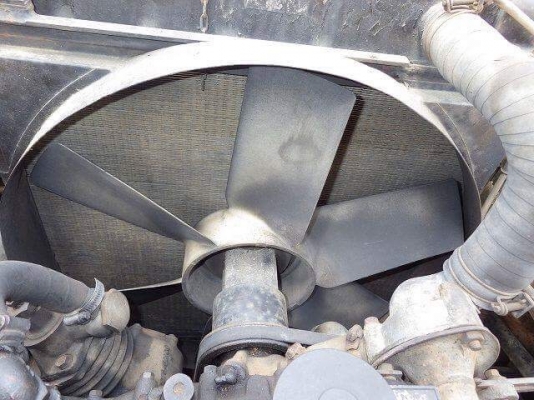 รถบด 9 ล้อยาง MITSUBISHI MR20 FROM JAPAN สนใจติดต่อ 063-9316985 ID LINE : 0639316985 ครับ