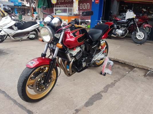 ขายแลกเทรินร์คับ HONDA CB400 เวอร์ชั่นS ปี97 สีสวยแฮนด์แต่ง ท่อแต่งฟลู อินวอยส์ สรรพสามิตร ราคา 5750