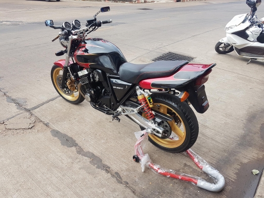 ขายแลกเทรินร์คับ HONDA CB400 เวอร์ชั่นS ปี97 สีสวยแฮนด์แต่ง ท่อแต่งฟลู อินวอยส์ สรรพสามิตร ราคา 5750