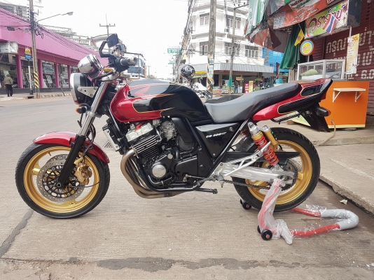 ขายแลกเทรินร์คับ HONDA CB400 เวอร์ชั่นS ปี97 สีสวยแฮนด์แต่ง ท่อแต่งฟลู อินวอยส์ สรรพสามิตร ราคา 5750