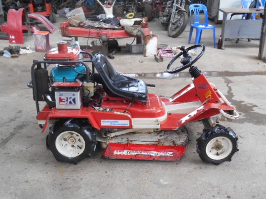 รถตัดหญ้า SATO SRM820VH 14 แรง พร้อมใช้งาน รถตัดหญ้า SATO SRM820VH 14 แรง พร้อมใช้งาน