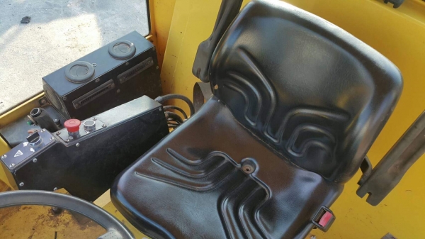 รถบด CA602D DYNAPAC รถบด CA602D DYNAPAC