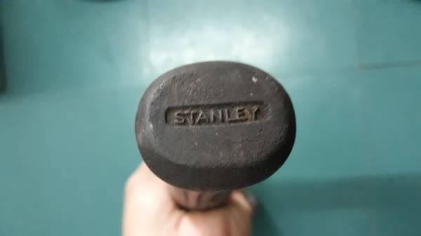 ขายค้อนSTANLEY 16 OZ. MADE IN USA. ด้ามเหล็ก งานเก่ามือสอง