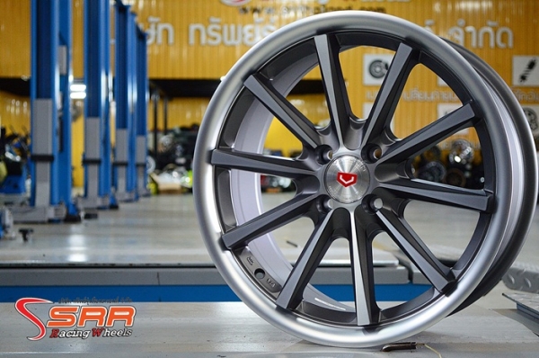 ล้อแม็กซ์ CV1 ขอบ17 สเปกเก๋ง ราคาชุดละ 7,800 บาท