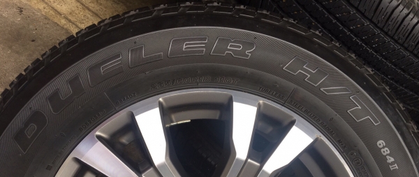 ล้อแม็ก New Ford Ranger Wildtrak ขอบ18 พร้อมยาง Bridgestone 265-60-18 ปลายปี15