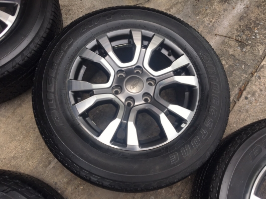 ล้อแม็ก New Ford Ranger Wildtrak ขอบ18 พร้อมยาง Bridgestone 265-60-18 ปลายปี15