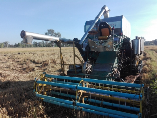 ขายรถเกี่ยว ช.เจริญการช่าง230000