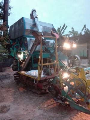 ขายรถเกี่ยว ช.เจริญการช่าง230000