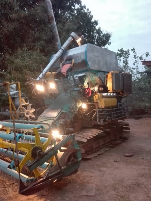 ขายรถเกี่ยว ช.เจริญการช่าง230000