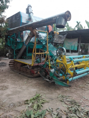 ขายรถเกี่ยว ช.เจริญการช่าง230000