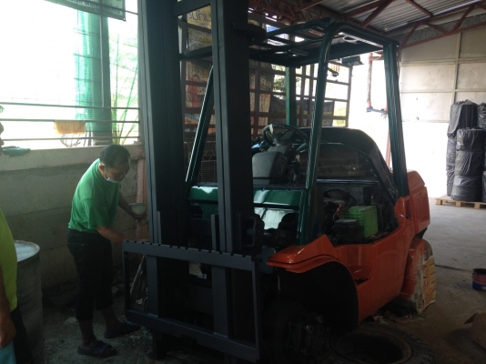 ขายรถยกโฟร์คลิฟท์ยี่ห้อToyota7FD-30 ดีเซล เสาสูง4เมตร เกียร์ออโต้