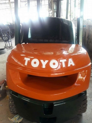 ขายรถยกโฟร์คลิฟท์ยี่ห้อToyota7FD-30 ดีเซล เสาสูง4เมตร เกียร์ออโต้ ขายรถยกโฟร์คลิฟท์ยี่ห้อToyota7FD-30 ดีเซล เสาสูง4เมตร เกียร์ออโต้