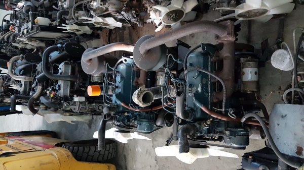 เครื่องยนต์ดีเซล kubota 3สูบ d1005 23แรงม้า สภาพสวย นำเข้าจากญี่ปุ่น ติดง่าย เครื่องแน่น ประหยัดน้ำมัน ไม่เคยใช้งานในไทย